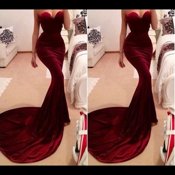 Red Velvet Mermaid Gown - Picture 4 of 4